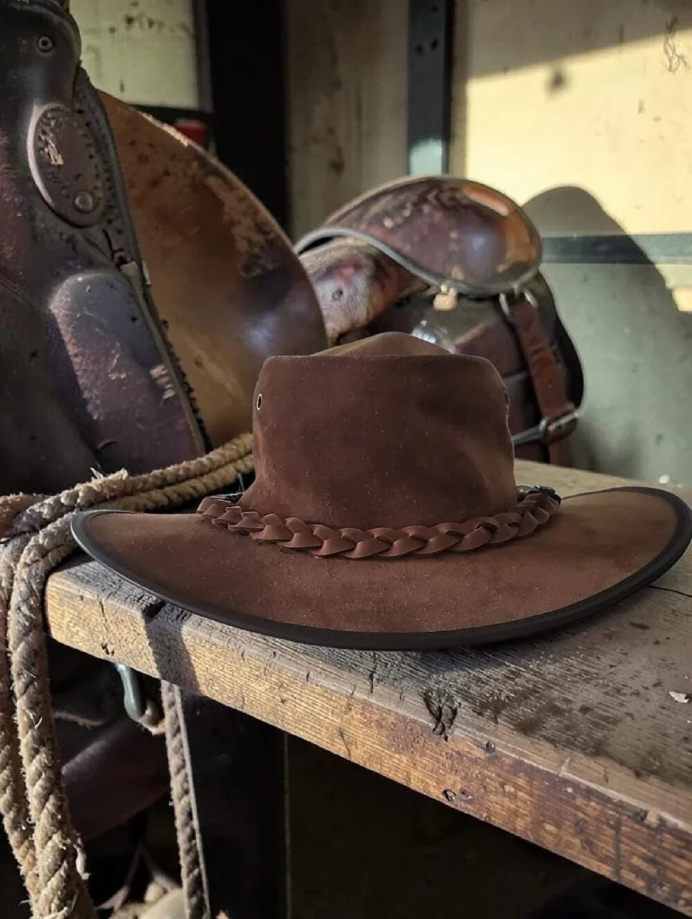 Cov-ver Brown Leather Hat. Small.